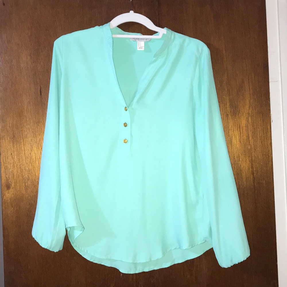 Mint green blouse! Size small